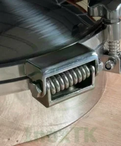 Lò xo trợ lực giúp mở và giữ cho nắp bồn trong trạng thái mở một góc cố định