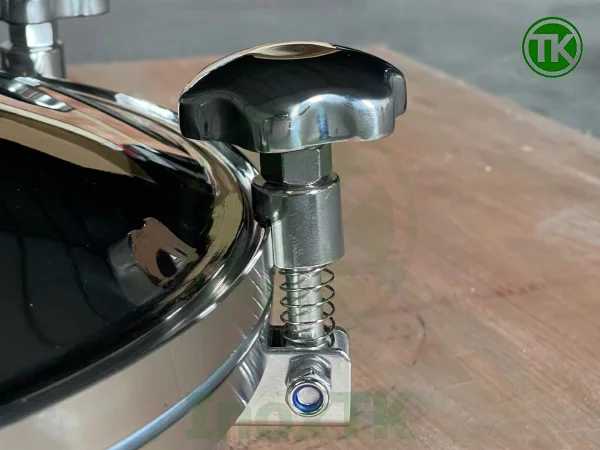 Tay vặn nắp bồn tank chịu áp lực cao