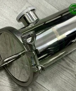 Phần nắp đậy của cột lọc khe Johnson được kẹo cố định bằng cùm kẹp clamp inox
