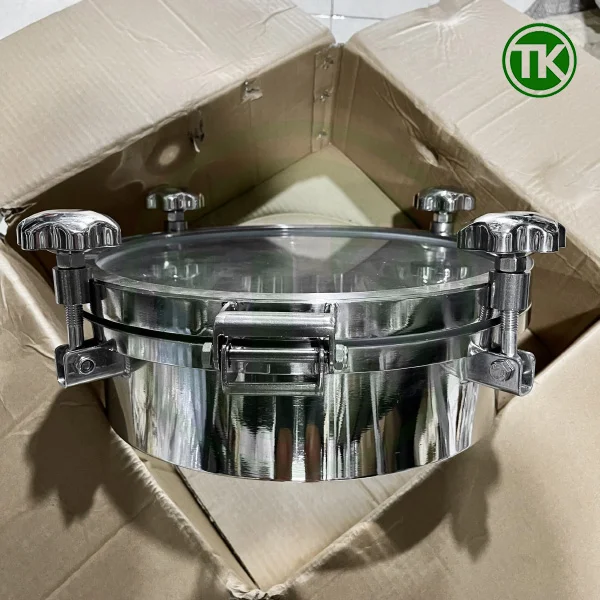 Phần thân nắp được làm hoàn toàn bằng inox giúp khả năng chống chịu cực kì vượt trội
