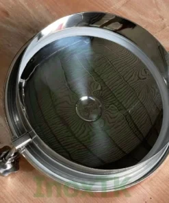 Mặt trong nắp bồn tank không áp inox được đánh bóng chuẩn vi sinh