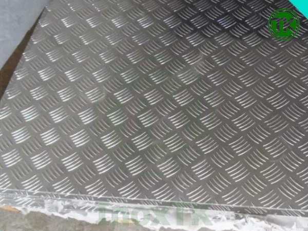 Tấm inox chống trượt tại Inox TK