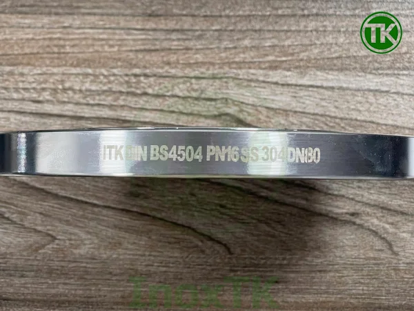 Vật liệu sản xuất mặt bích mù BS PN16