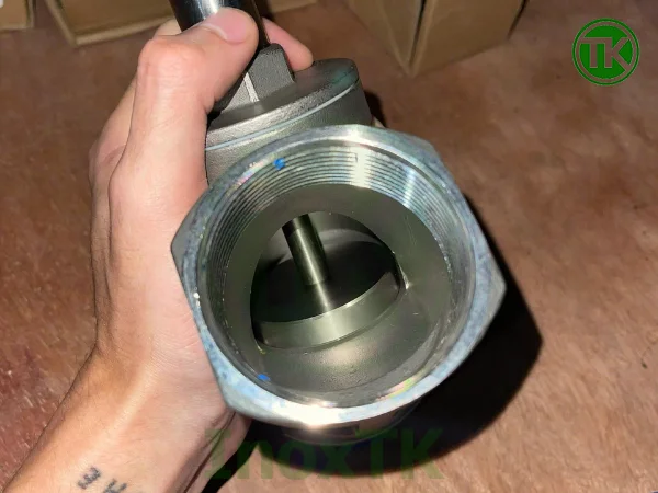 Ứng dụng thực tế của van y xiên khí nén inox nối ren